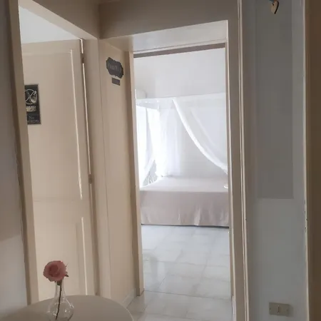 Piccolo Borgo Antico Guest house *